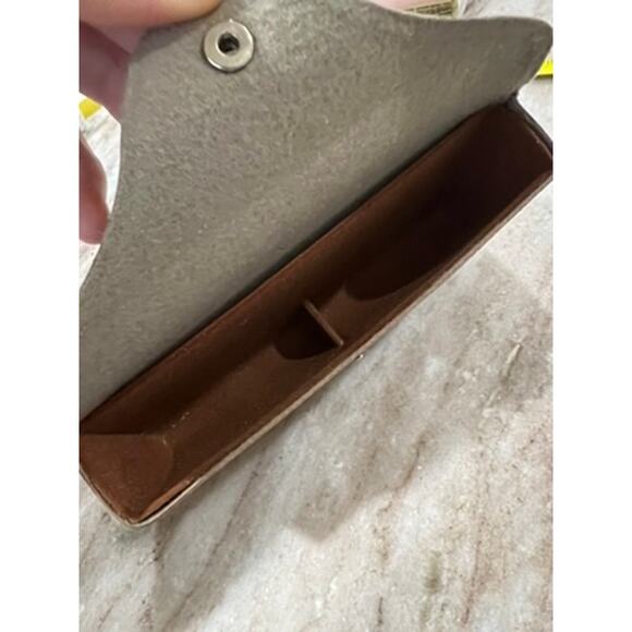 Ray Ban Blue and Silver Mirror Sunglasses Foldable Comes with case - Picture 9 of 10